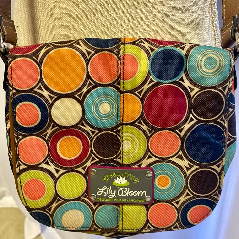 Adorable Lily Bloom crossbody bag.